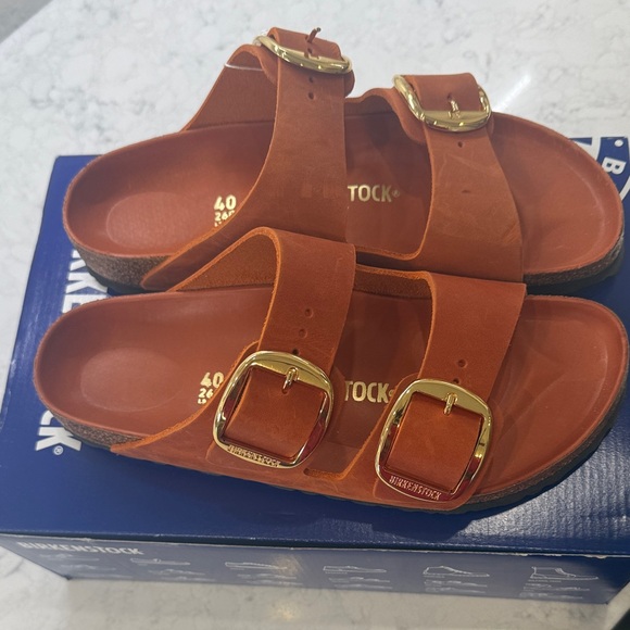 Birkenstock Sandals with Gold Buckles, Burnt Orange, Women’s Size 40 eu 9 us - Picture 4 of 5